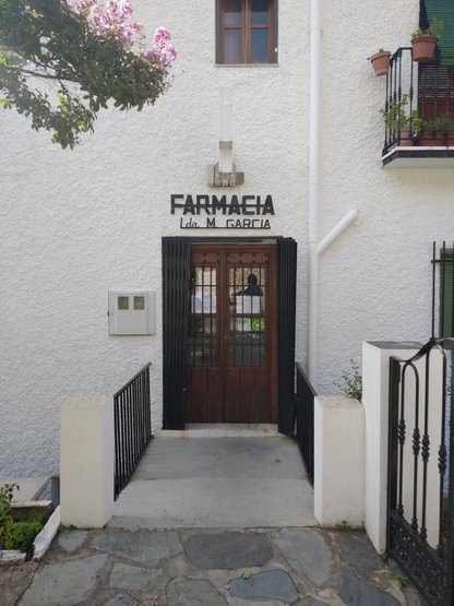 farma091404_POS