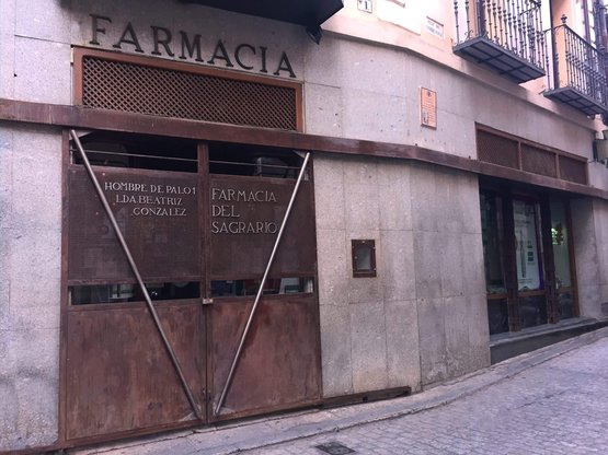 farma011299_POS