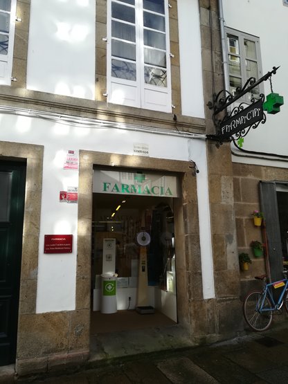 farma060590_POS
